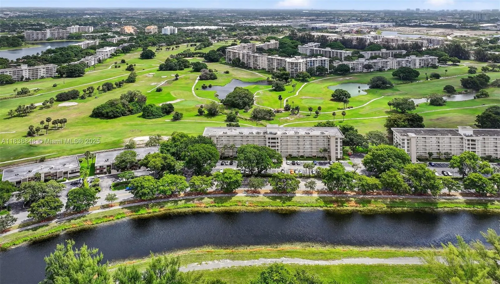 2901 S Palm Aire Dr, #608