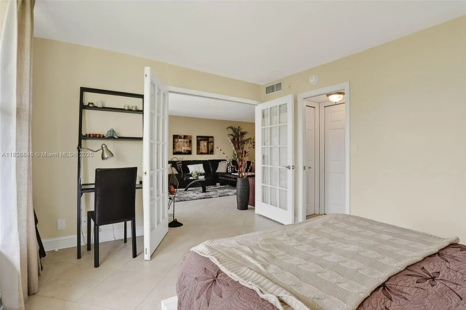 2901 S Palm Aire Dr, #608
