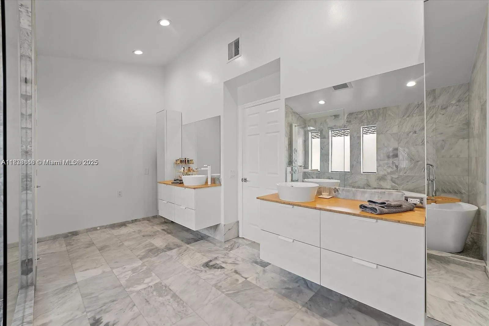 22818 El Dorado Dr