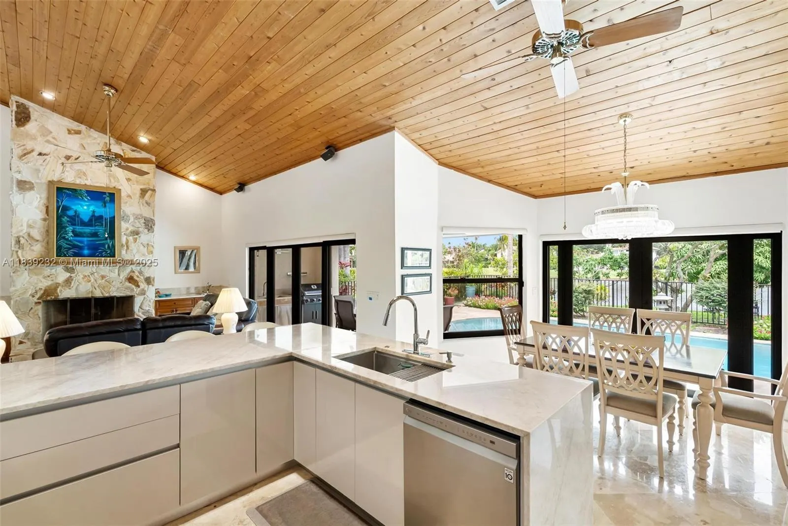 2685 NW 27th Ter
