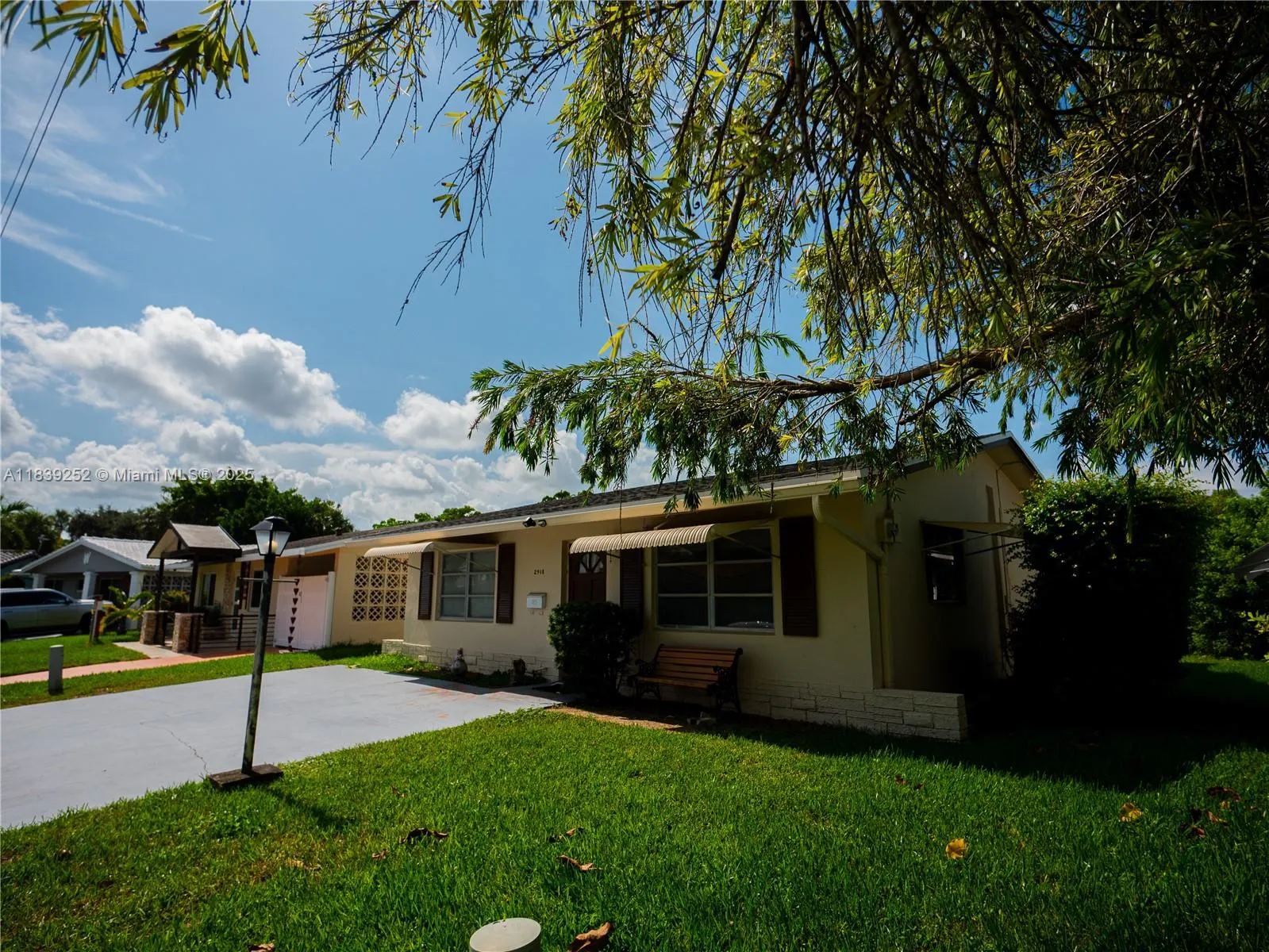 2918 NW 46th St