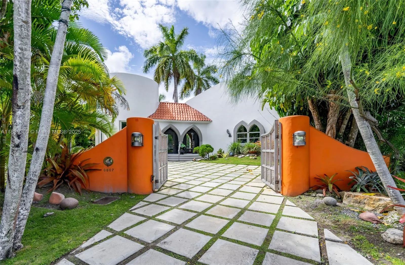 6867 SW 62nd Ter