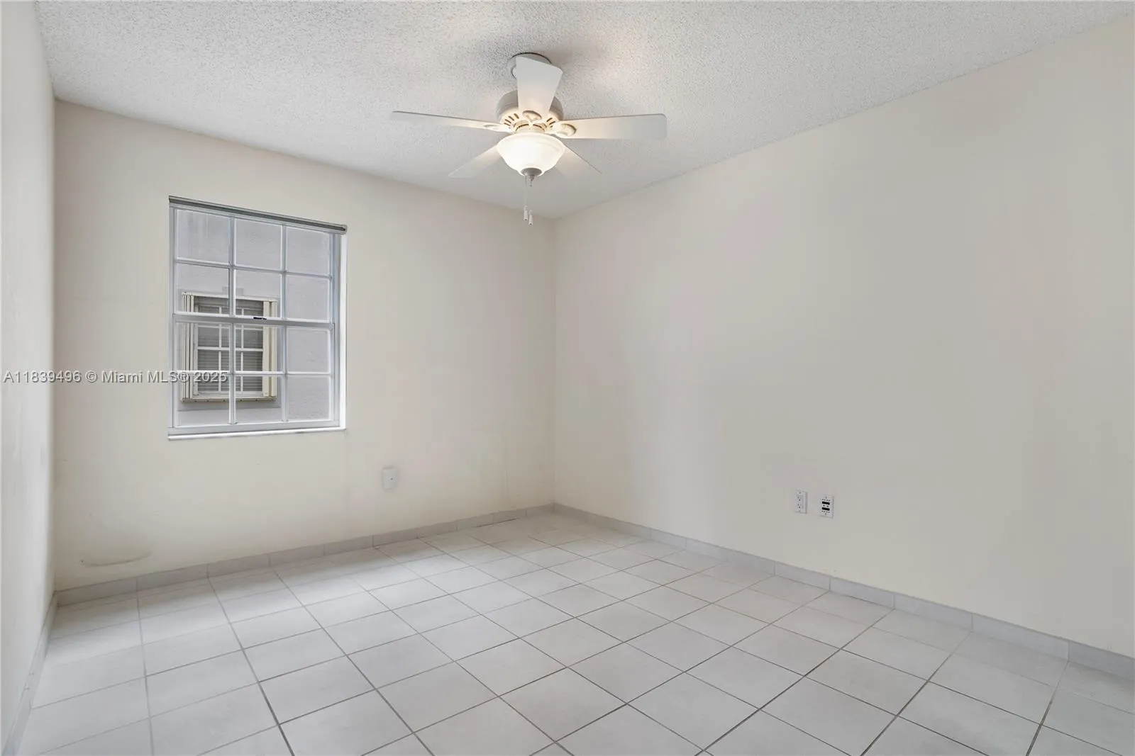 37 Majorca Ave, #401