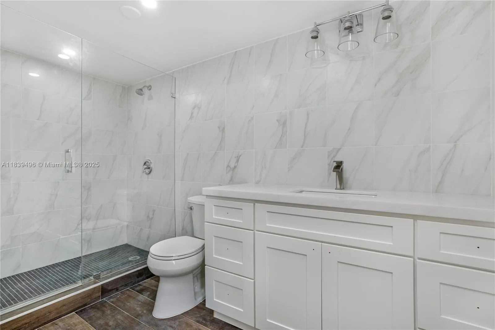 37 Majorca Ave, #401