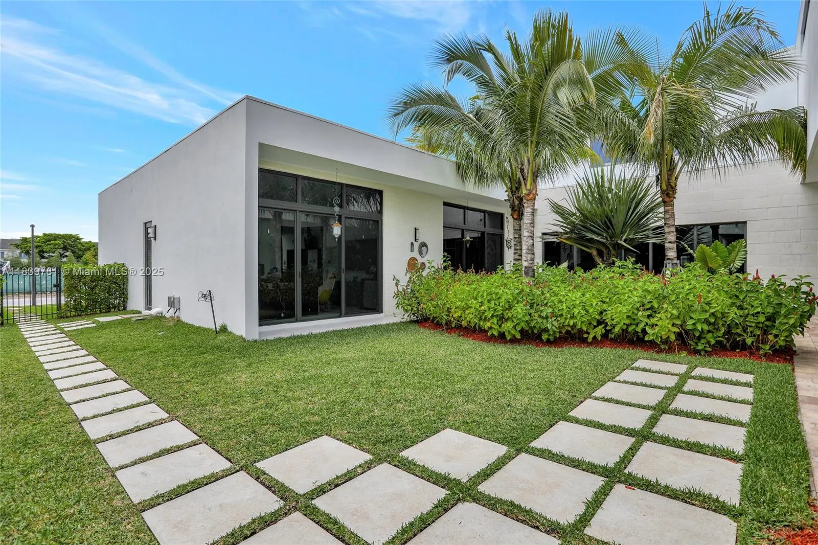 16709 Botaniko Dr N