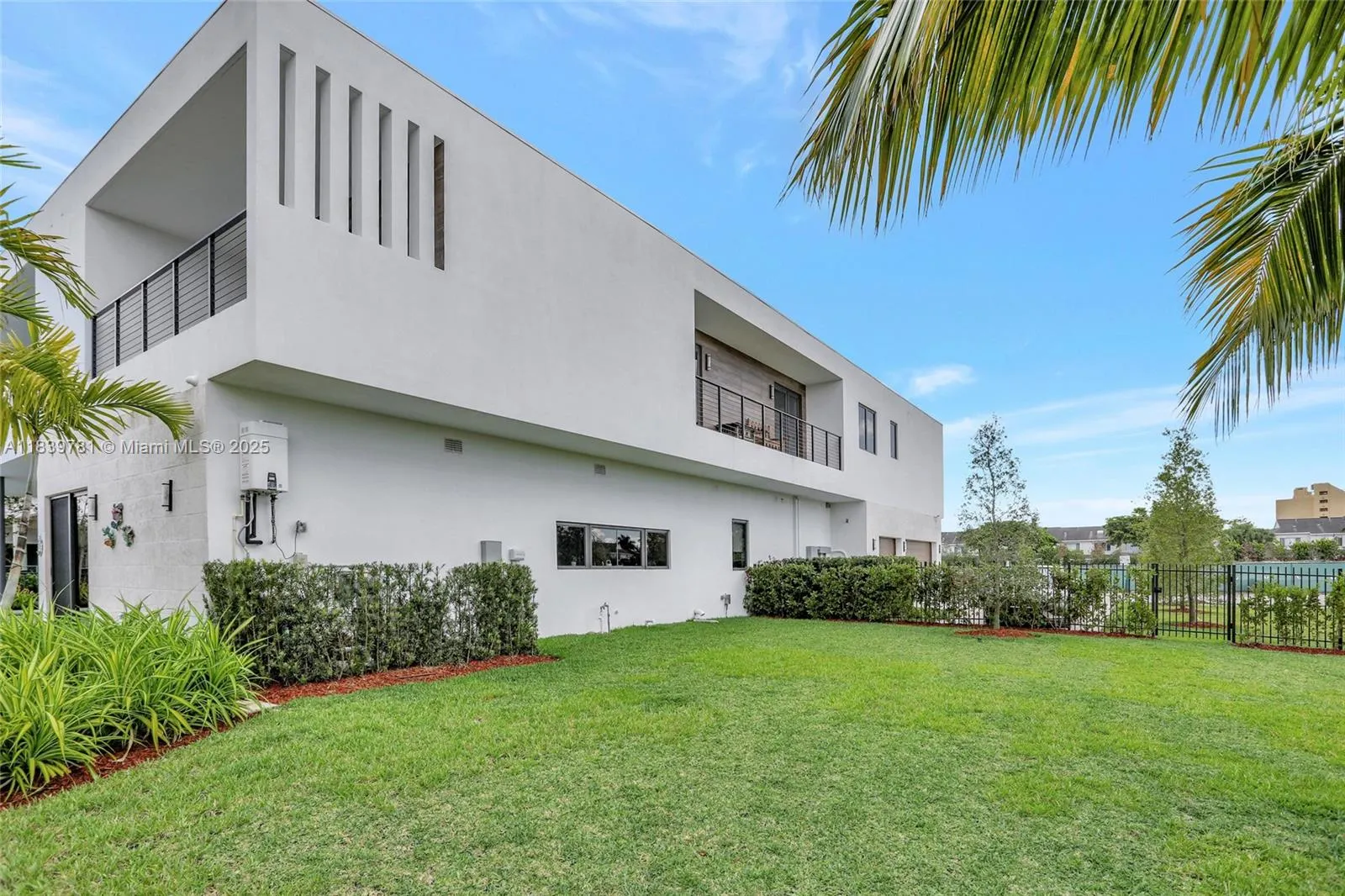 16709 Botaniko Dr N