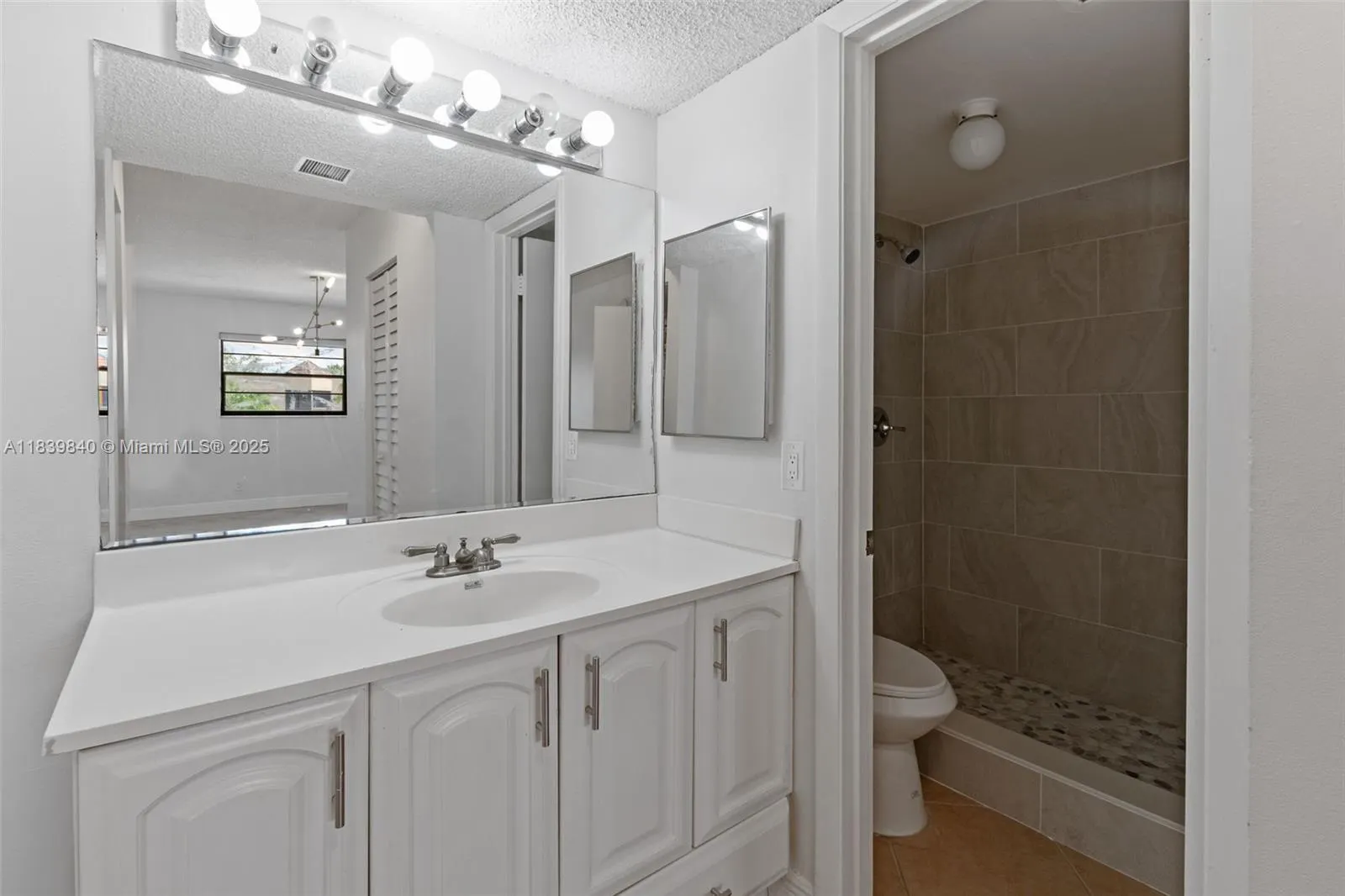 10501 W Broward Blvd, #407