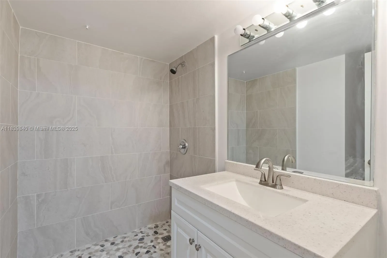 10501 W Broward Blvd, #407