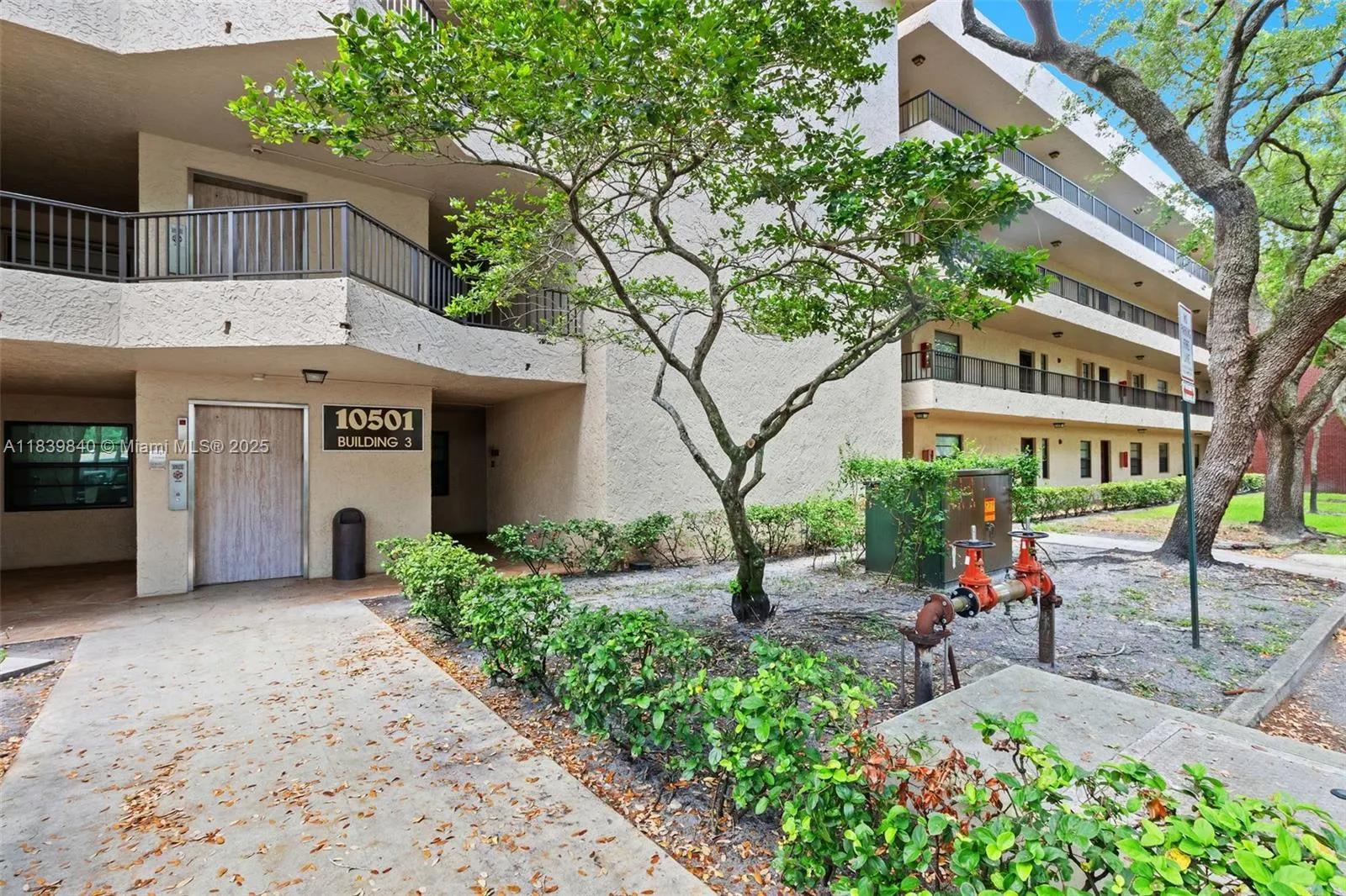 10501 W Broward Blvd, #407