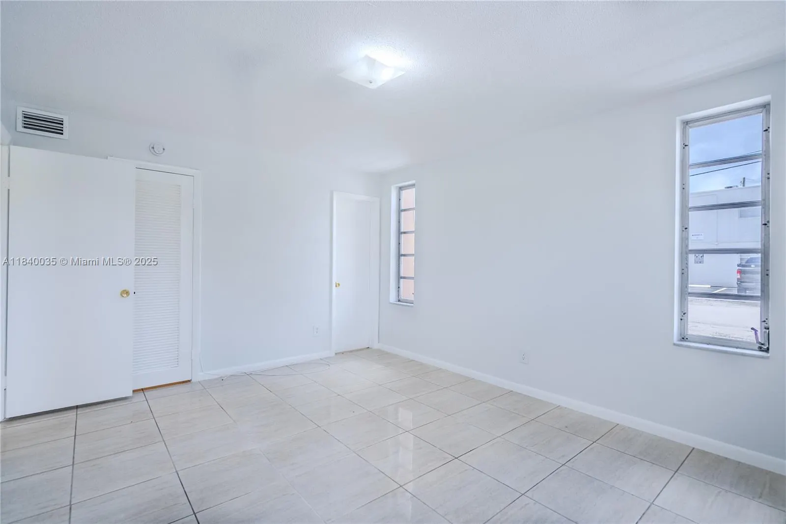 421 NE 1st St, #101