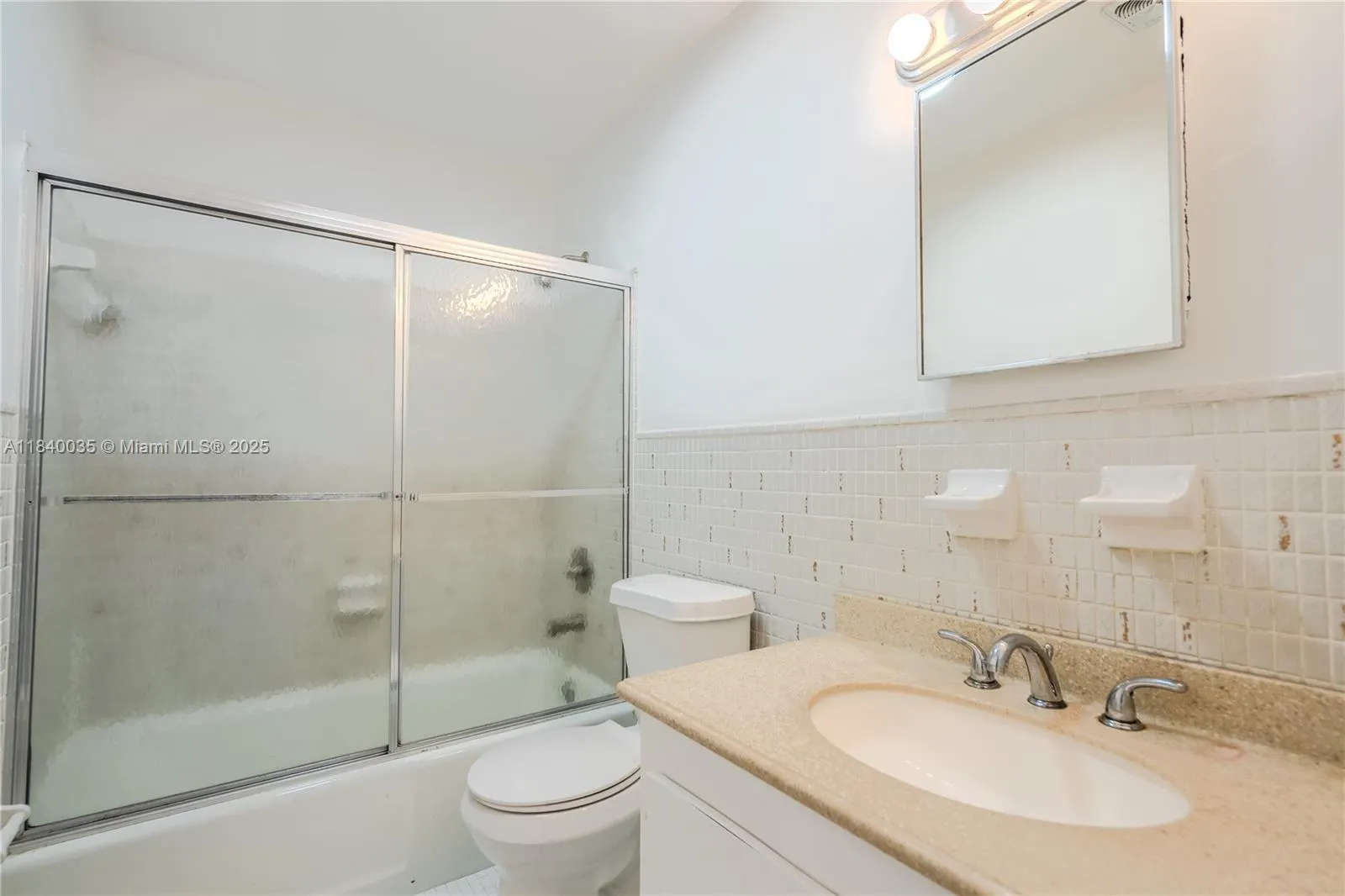 421 NE 1st St, #101