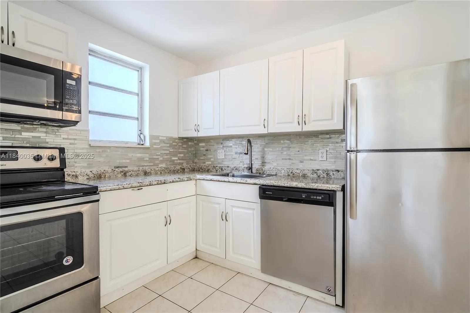 421 NE 1st St, #101