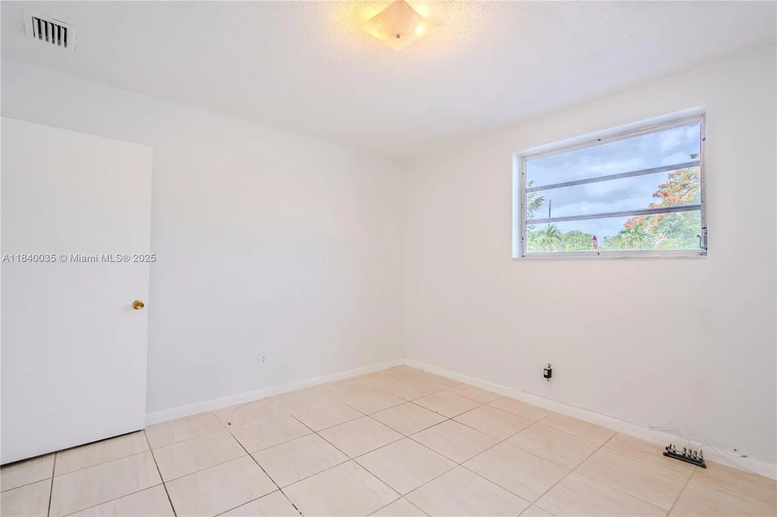 421 NE 1st St, #101