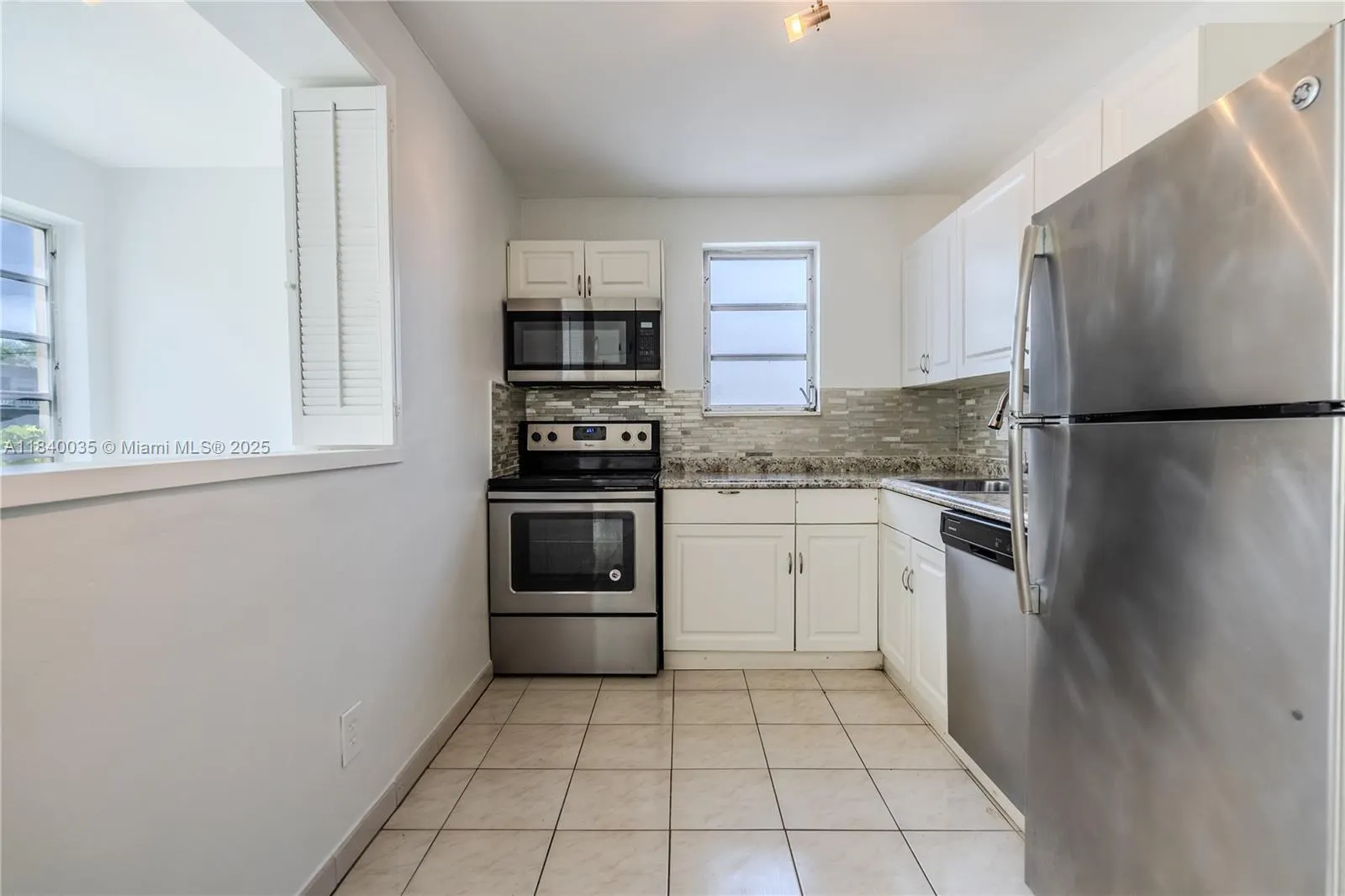 421 NE 1st St, #101