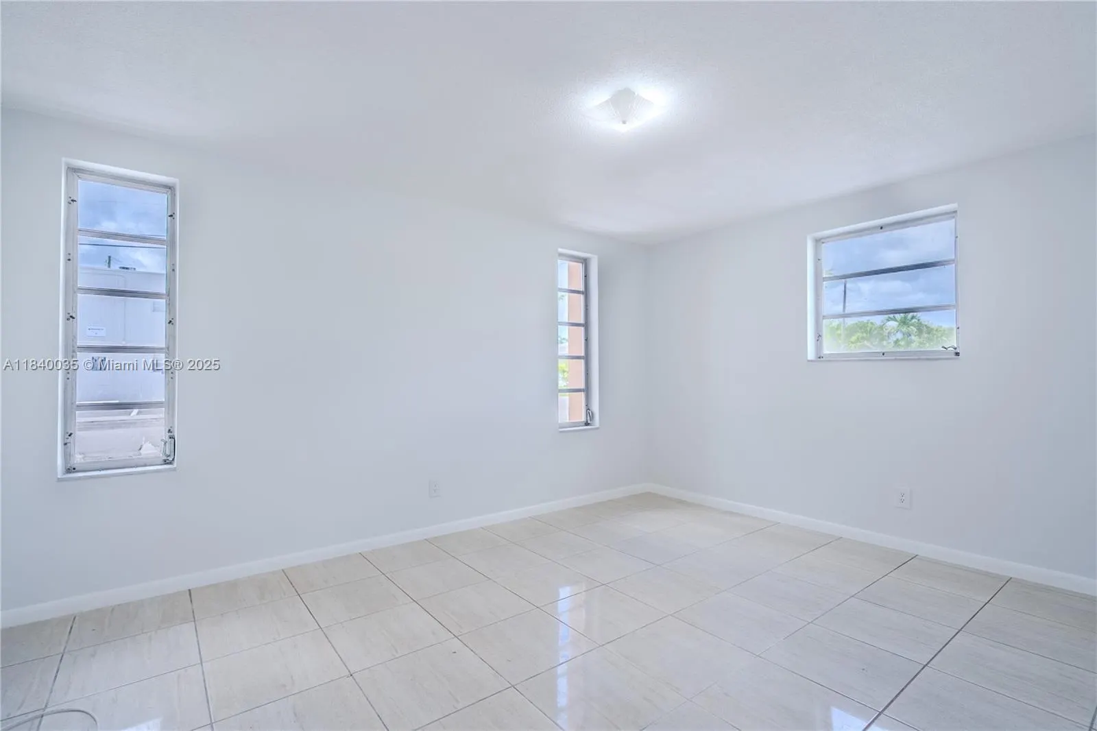 421 NE 1st St, #101