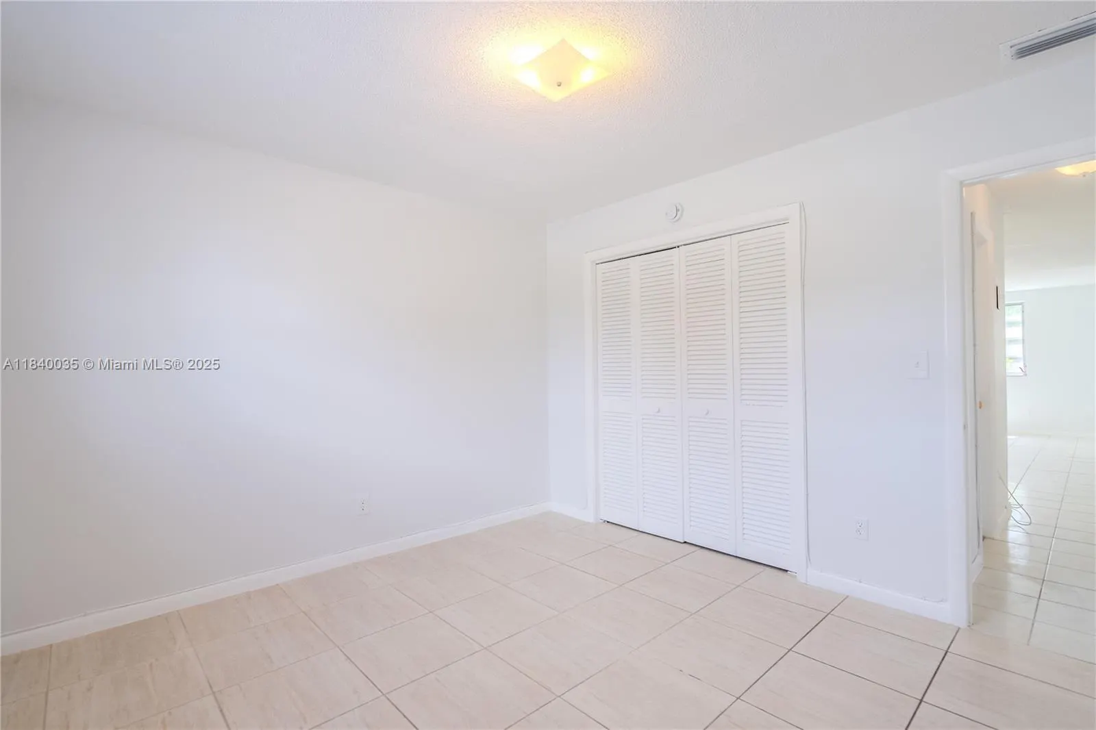 421 NE 1st St, #101