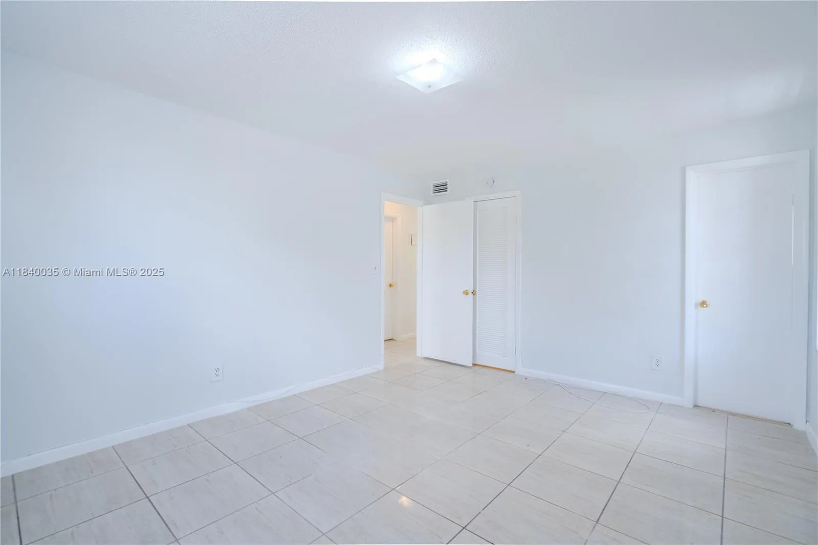 421 NE 1st St, #101
