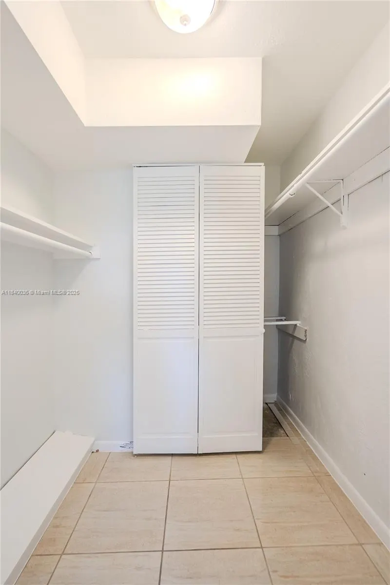 421 NE 1st St, #101