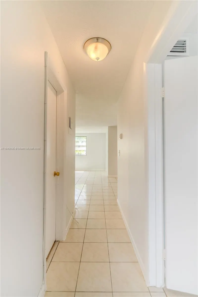 421 NE 1st St, #101