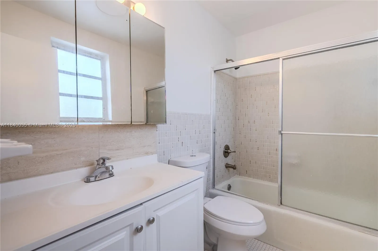 421 NE 1st St, #101