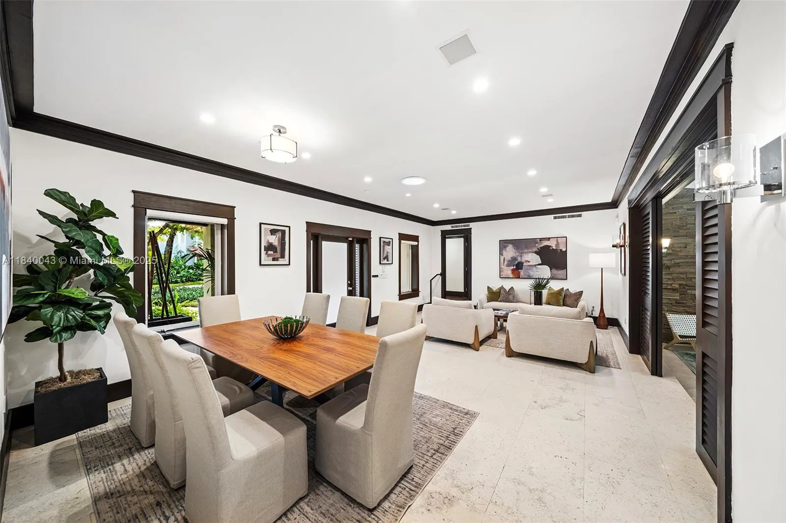 160 W Sunrise Ave