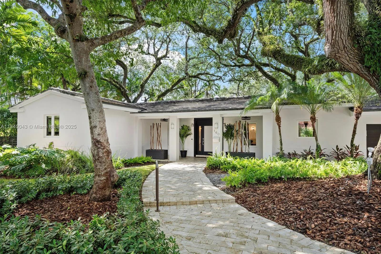 160 W Sunrise Ave