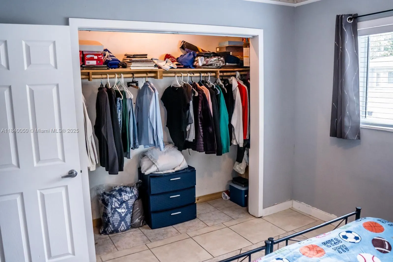 1004 NE 151st Ter