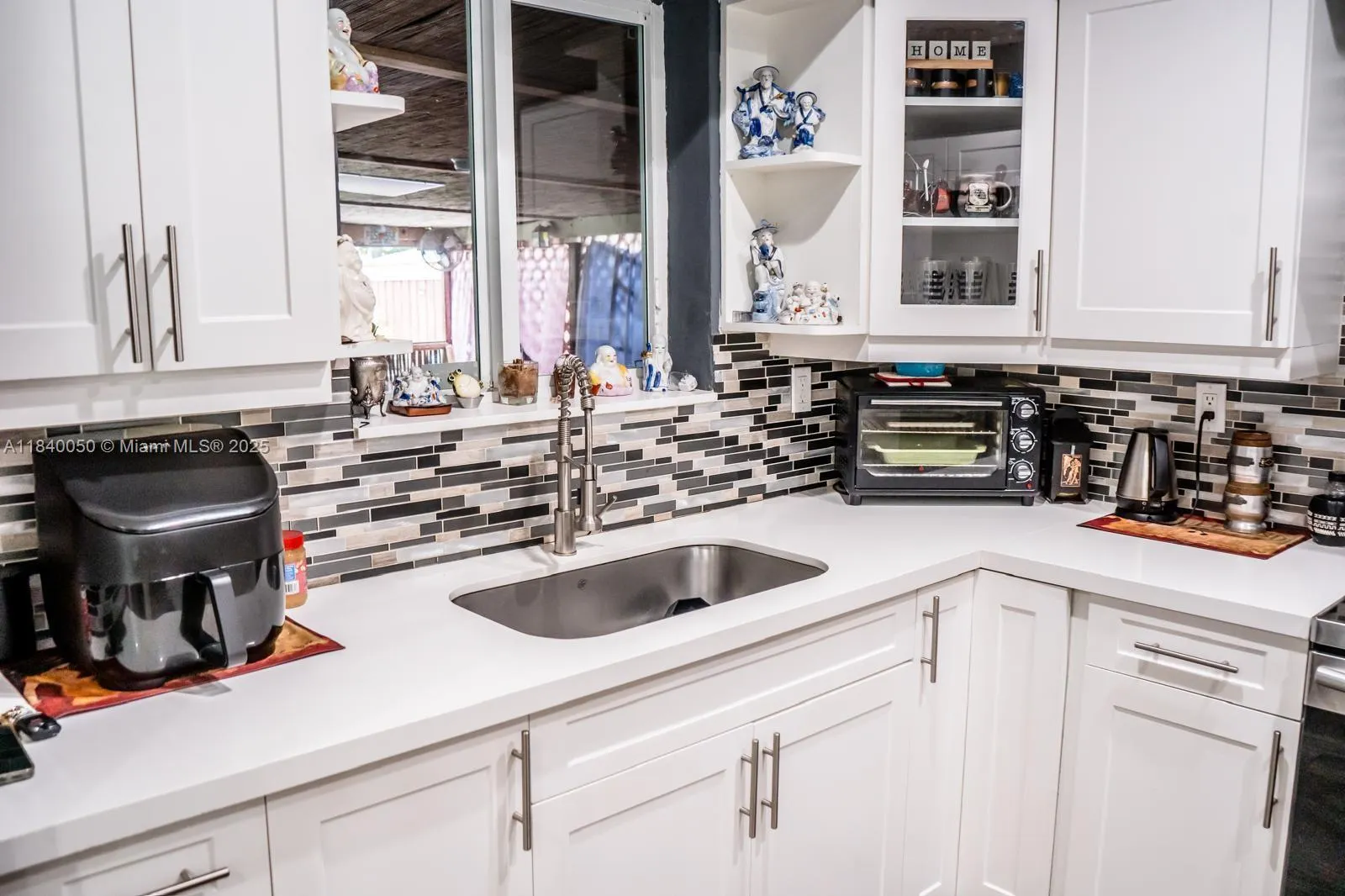 1004 NE 151st Ter