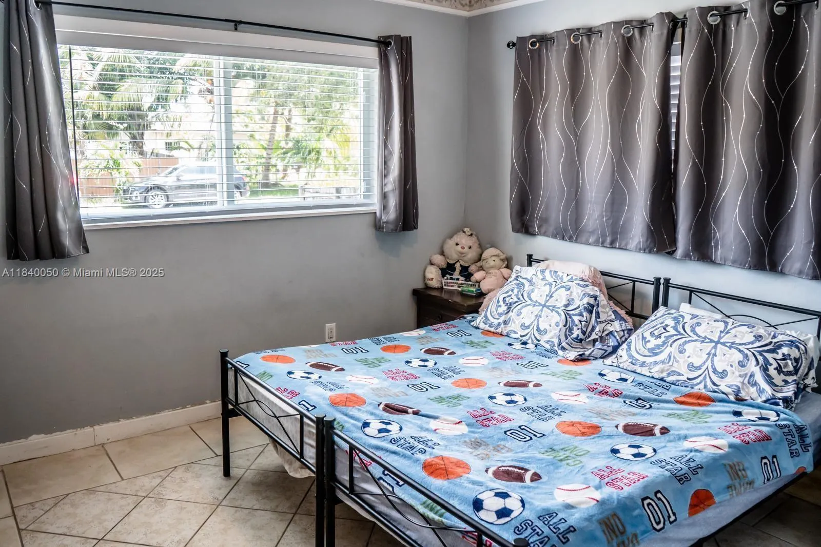 1004 NE 151st Ter