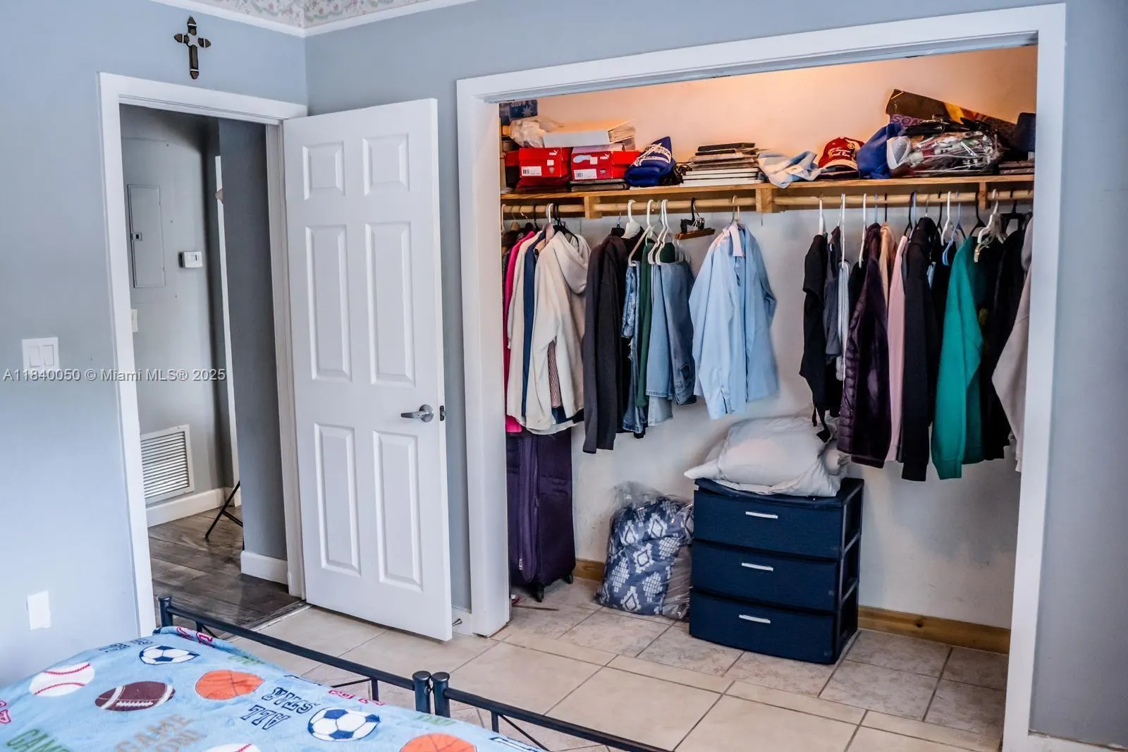 1004 NE 151st Ter