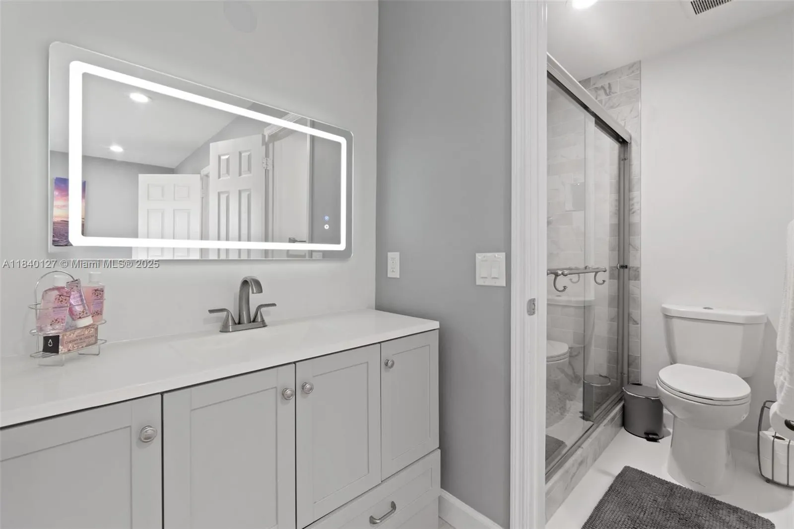 6348 Walk Cir