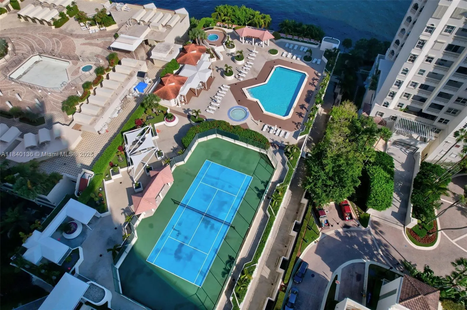20185 E Country Club Dr, #1405