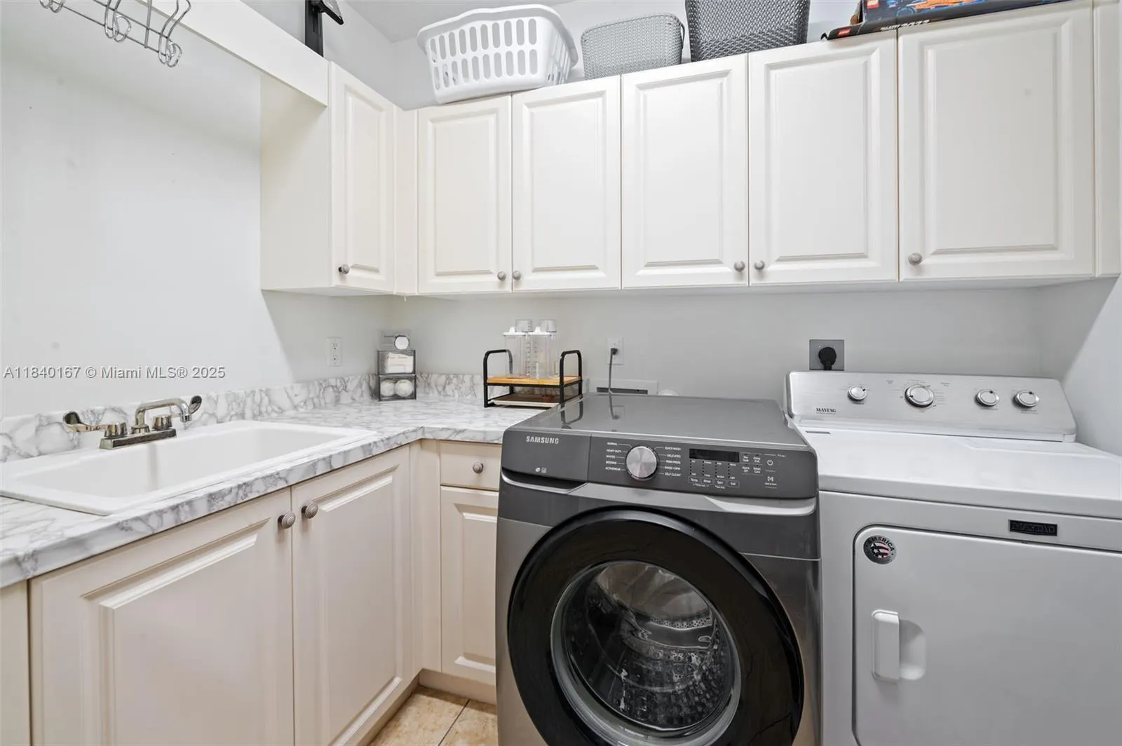 400 NE 69th Cir