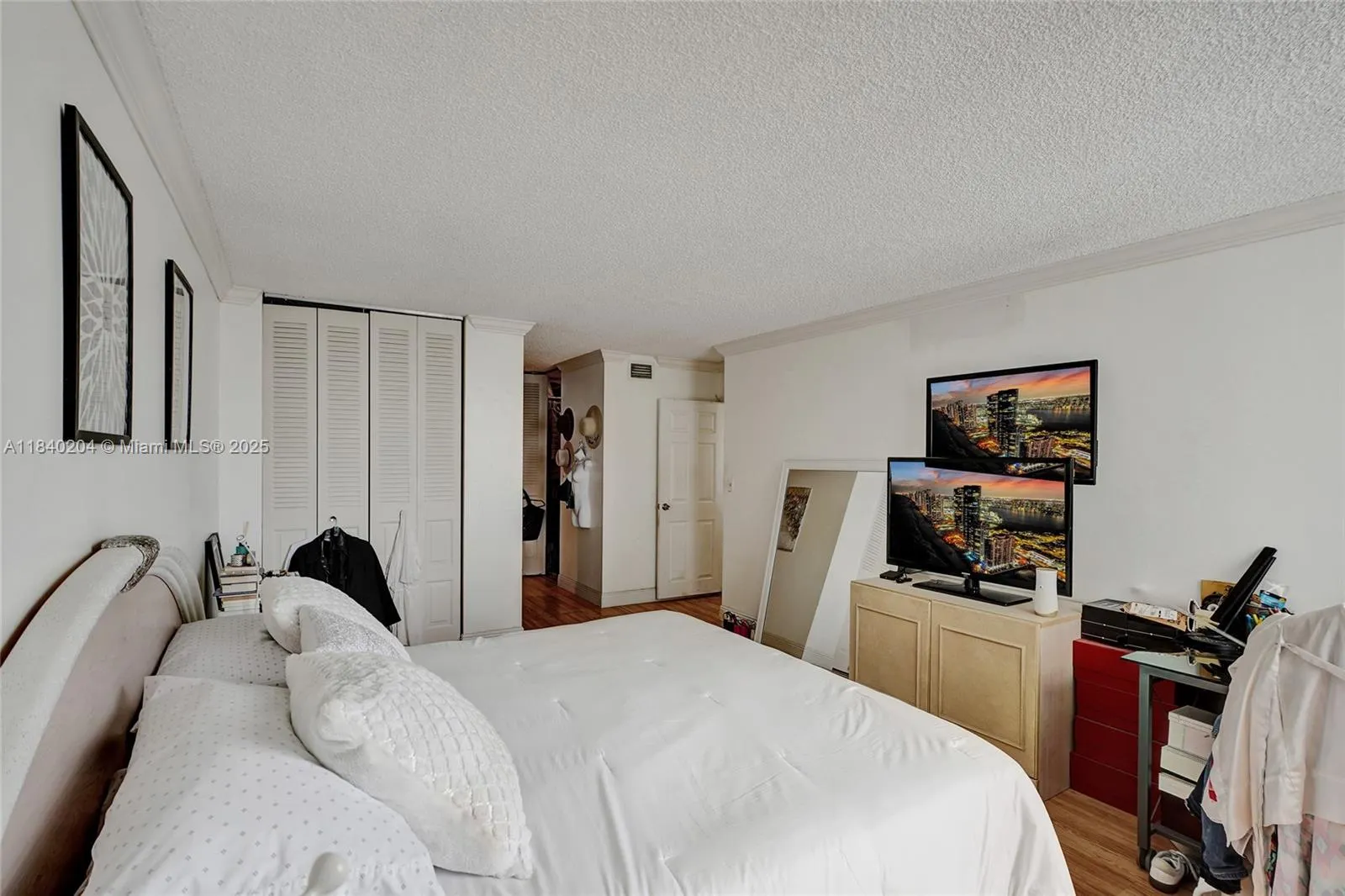 301 174th St, #2201