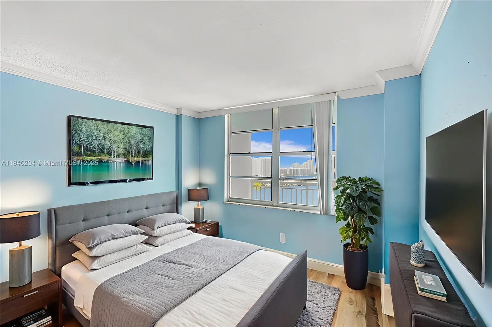 301 174th St, #2201