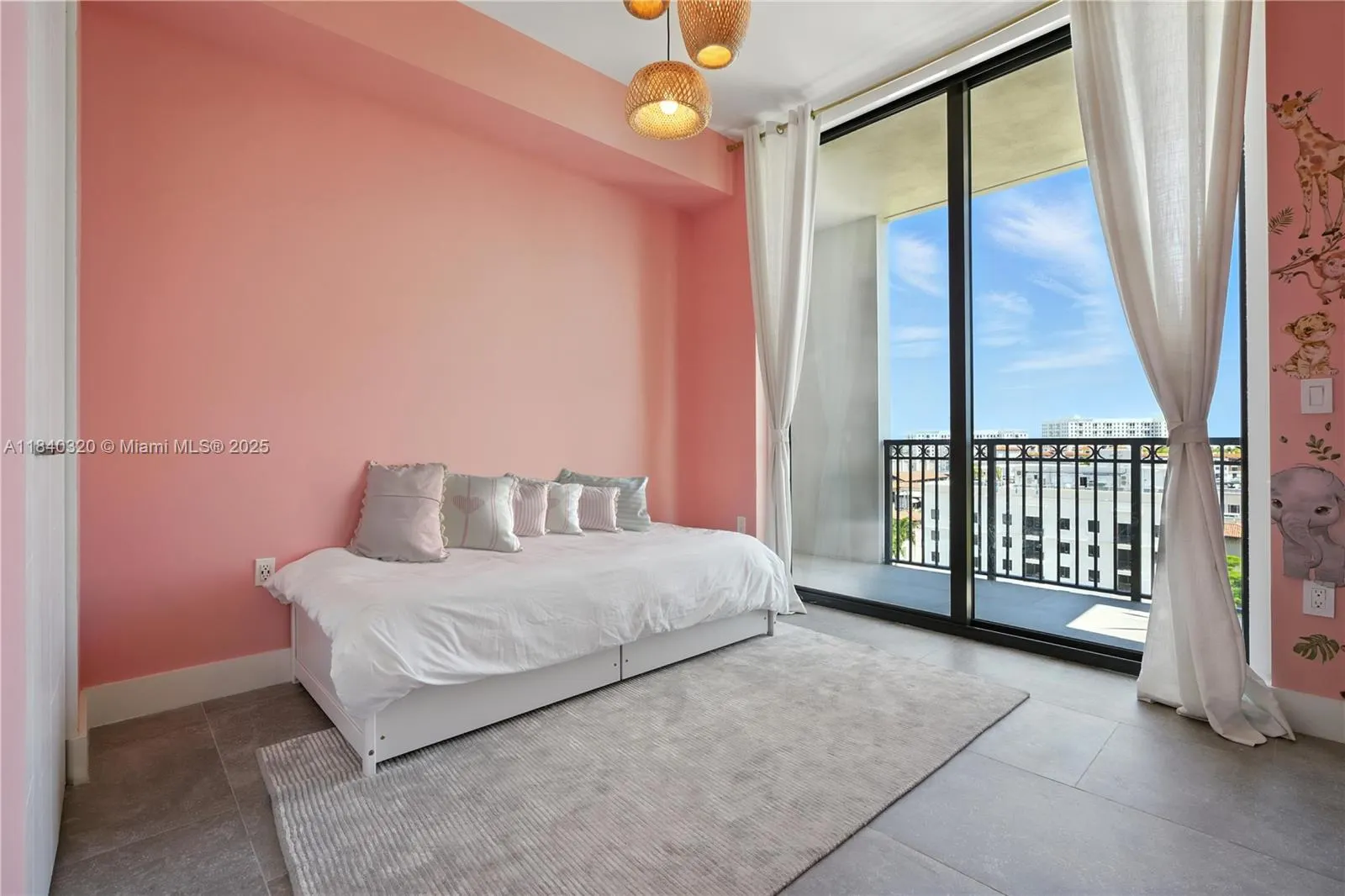 301 Altara Ave, #UPH1012