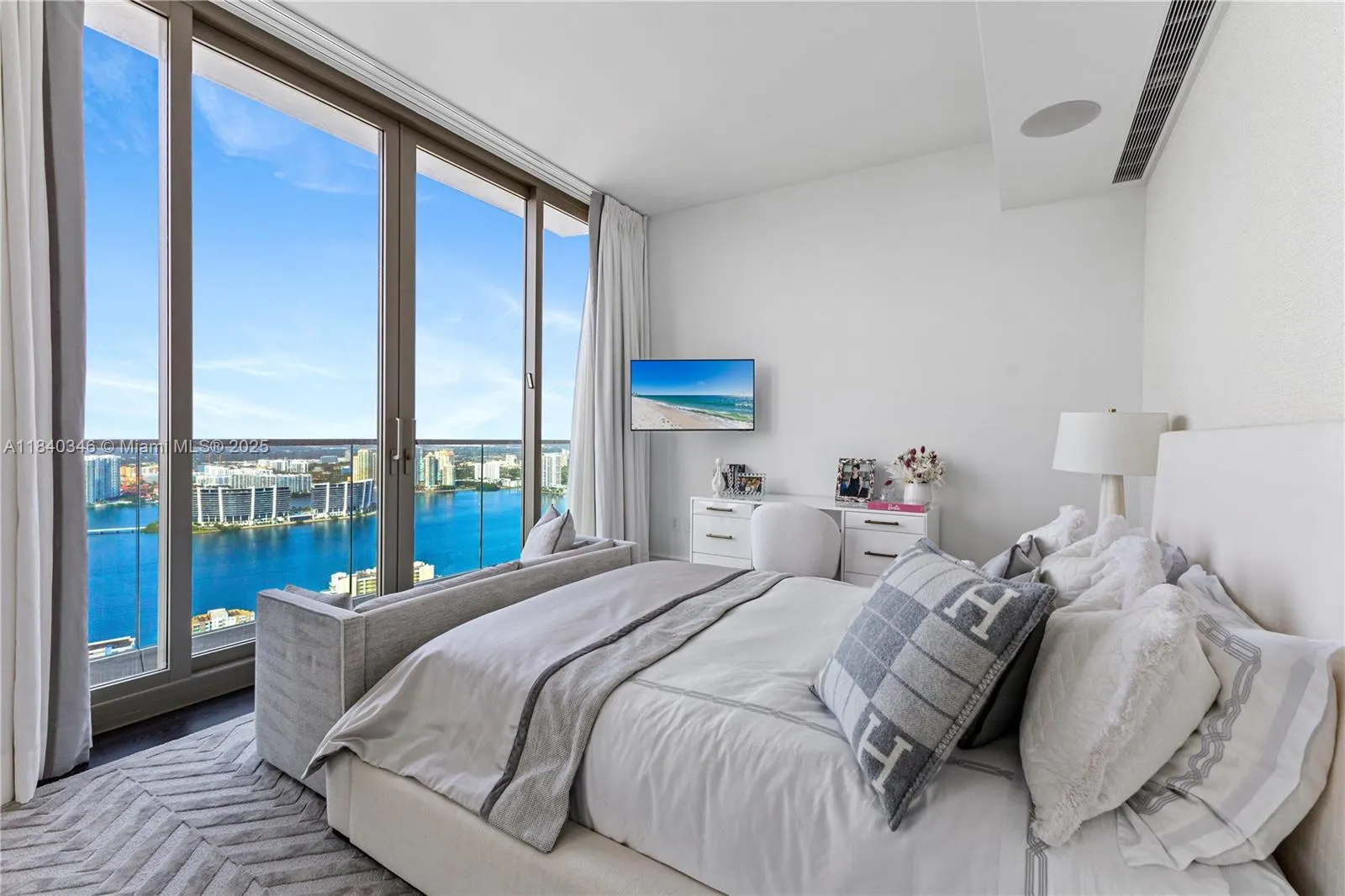 17901 Collins Ave, #TS4205