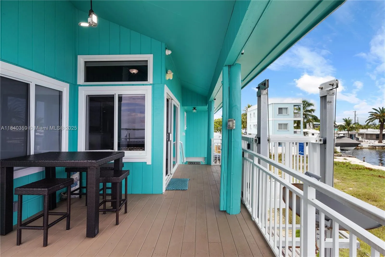 31 Avenue F