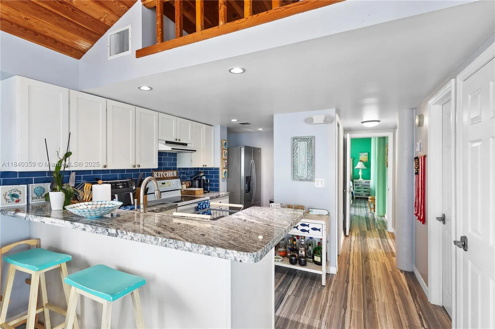 31 Avenue F