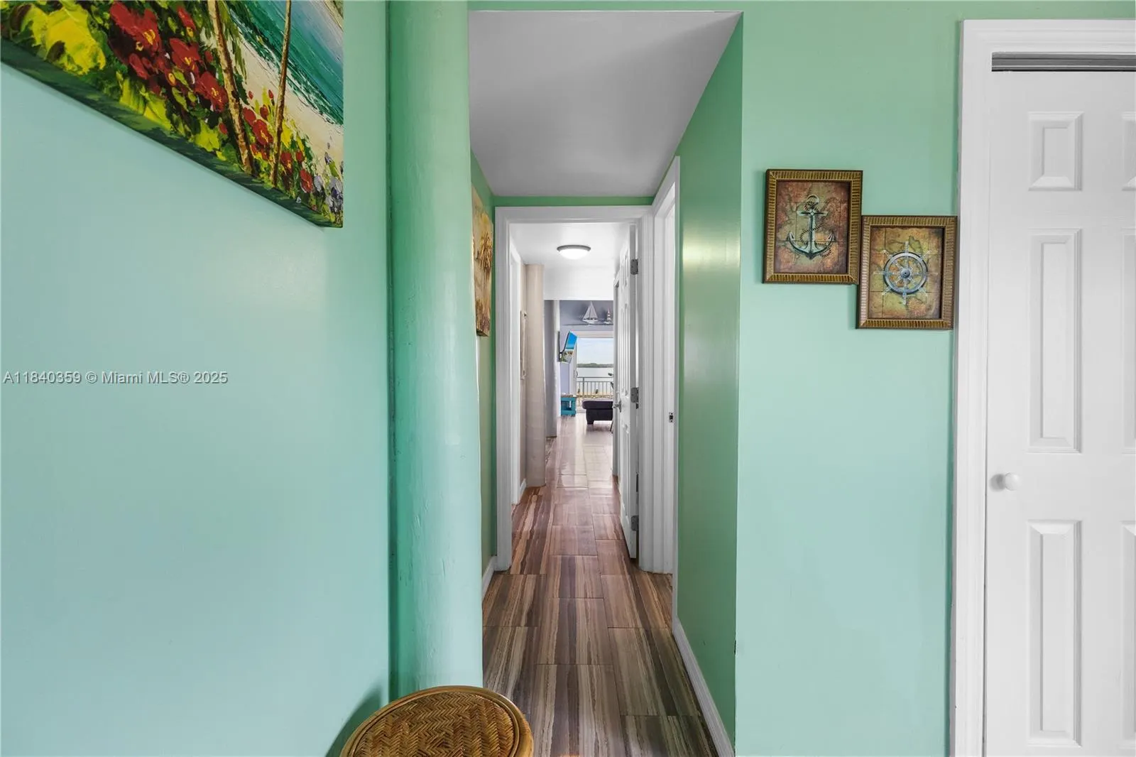 31 Avenue F