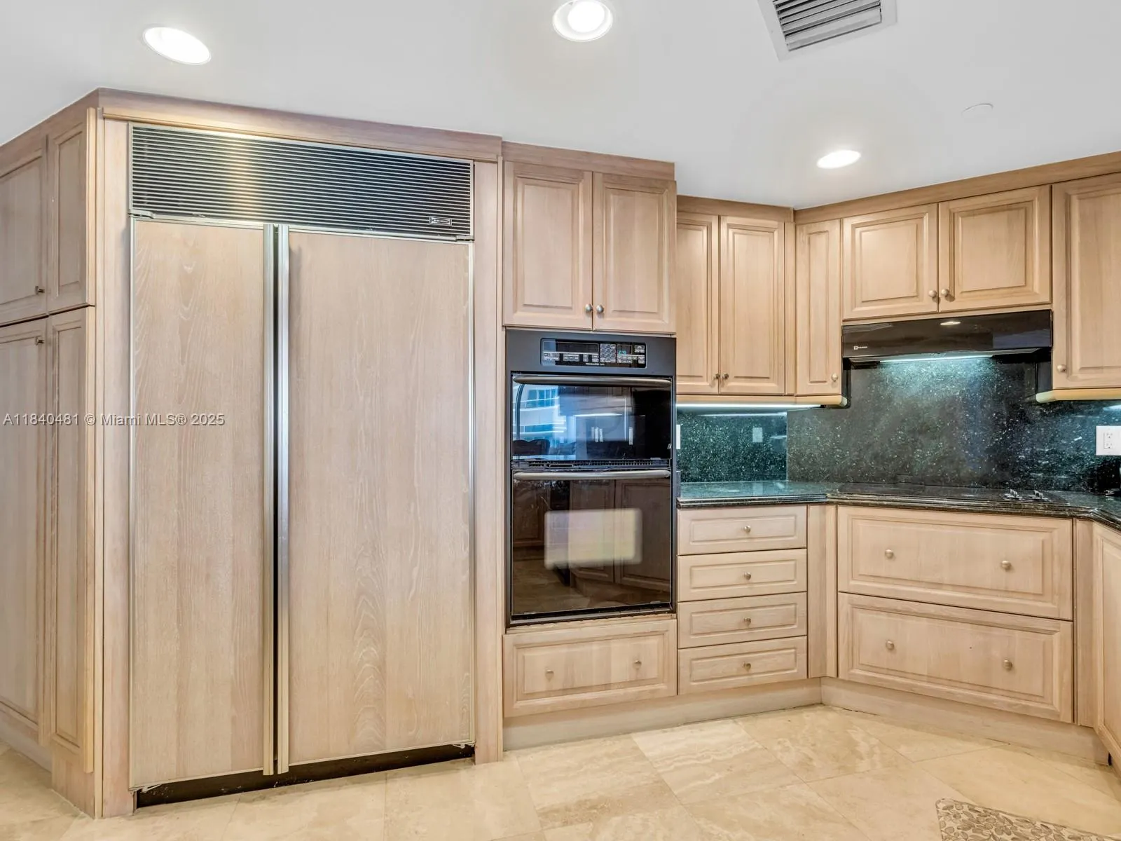9595 Collins Ave, #N1009
