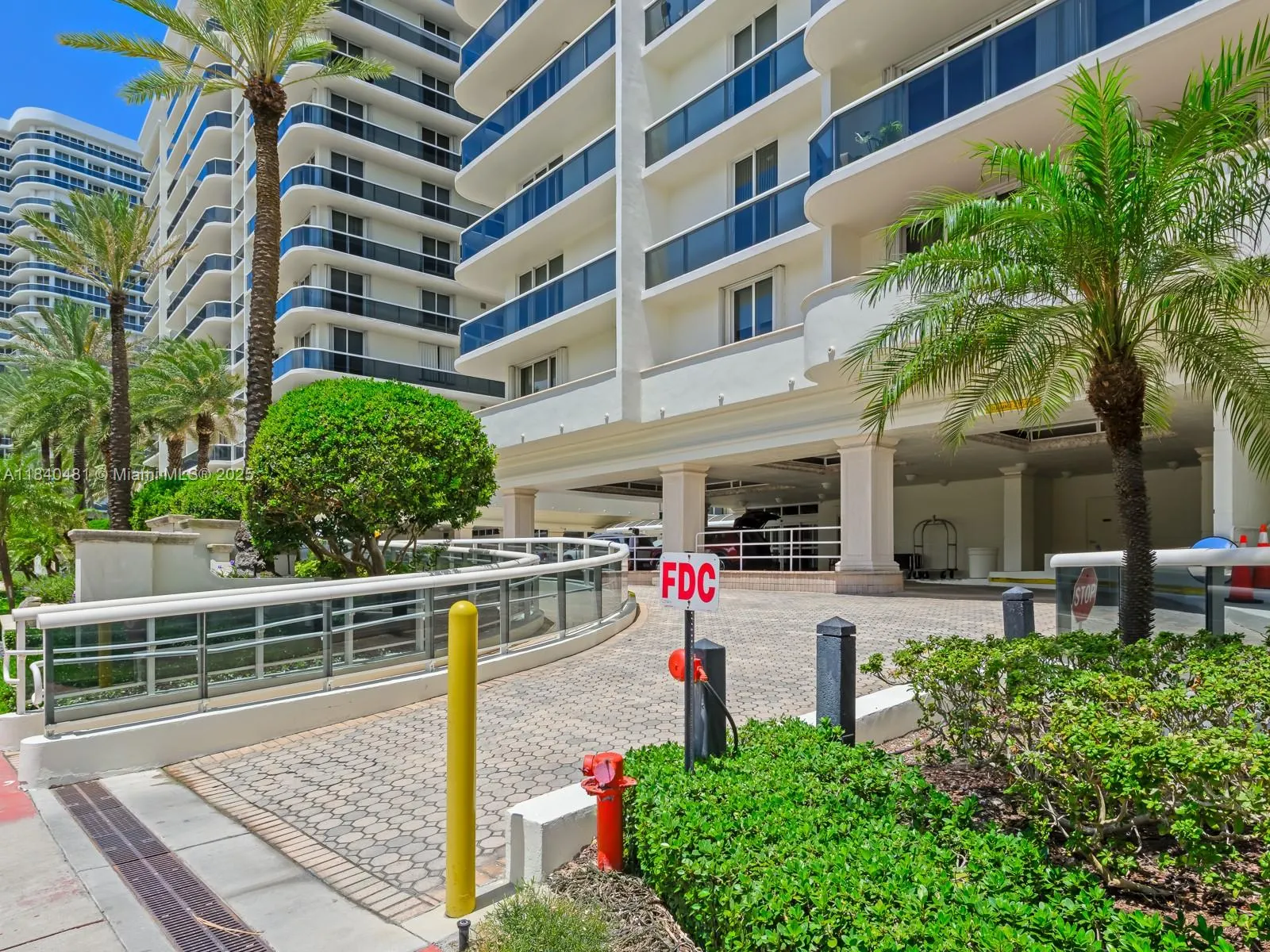 9595 Collins Ave, #N1009