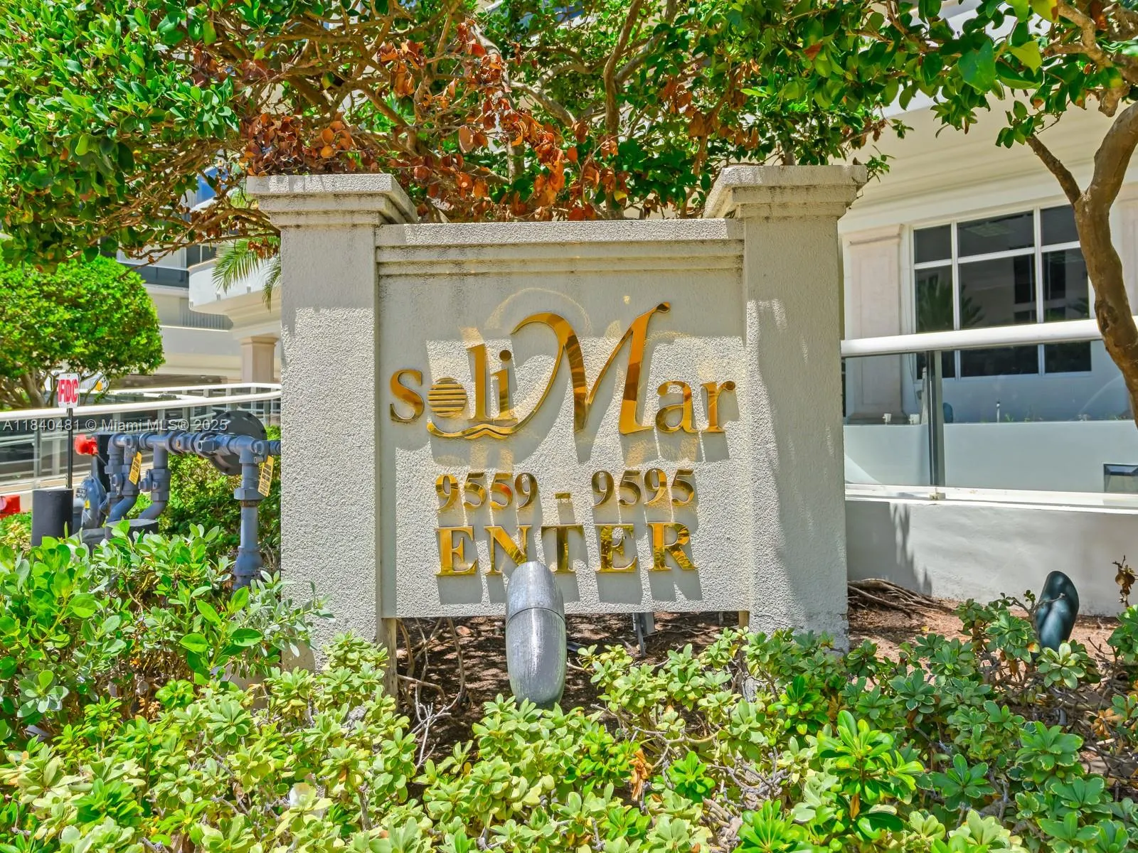 9595 Collins Ave, #N1009