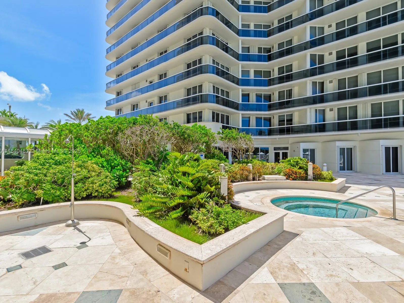 9595 Collins Ave, #N1009