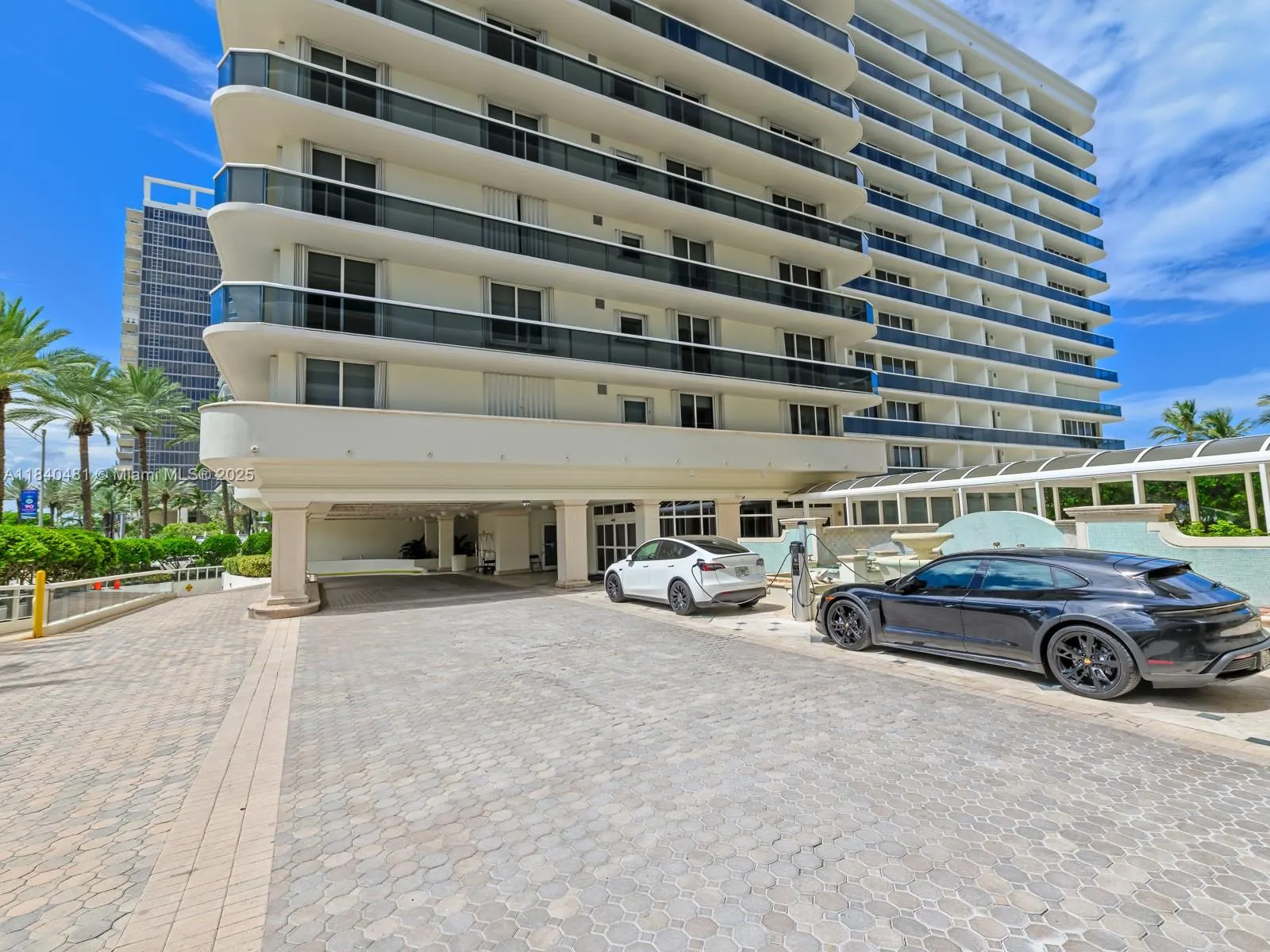 9595 Collins Ave, #N1009
