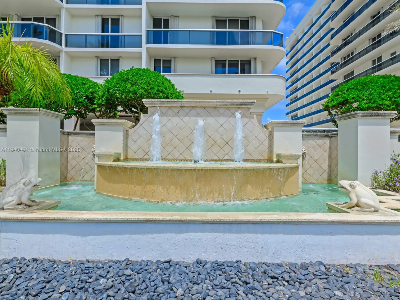 9595 Collins Ave, #N1009