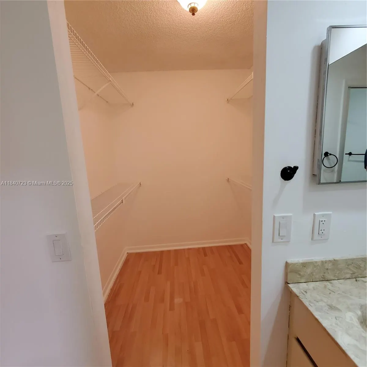 2159 Baton Rouge