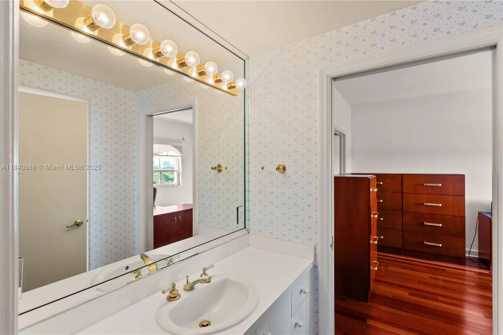 610 Valencia Ave, #503