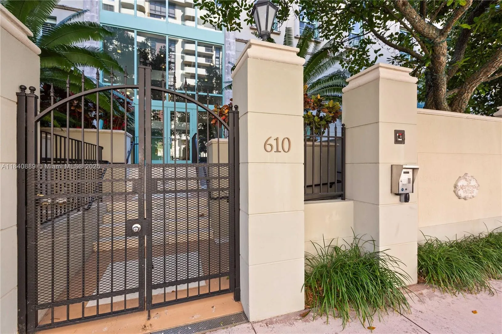 610 Valencia Ave, #503