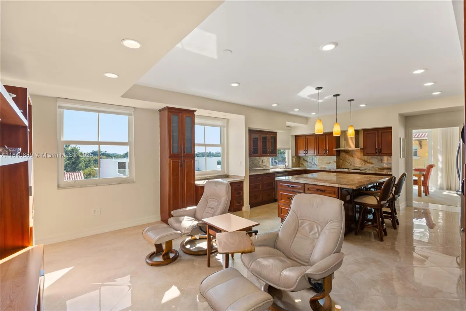 610 Valencia Ave, #503
